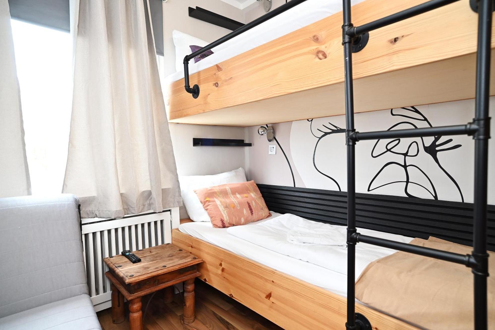Self Check In City Hostel Nordstern Есен Екстериор снимка